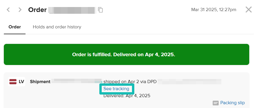 Tracking link in order details